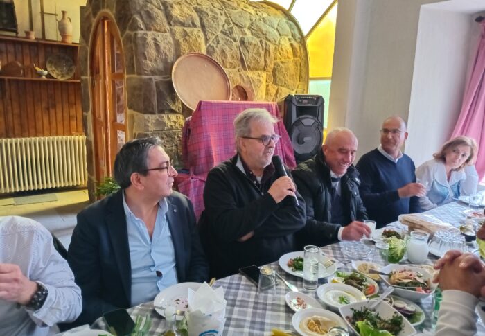 عائلة حبيقة قلبًا وقالبًا إلى جانب الهراوي.    الهراوي: “عائلة حبيقة تزخر بالطاقات والمؤهلات، وأفتخر بدعمها وثقتها ببرنامجي”