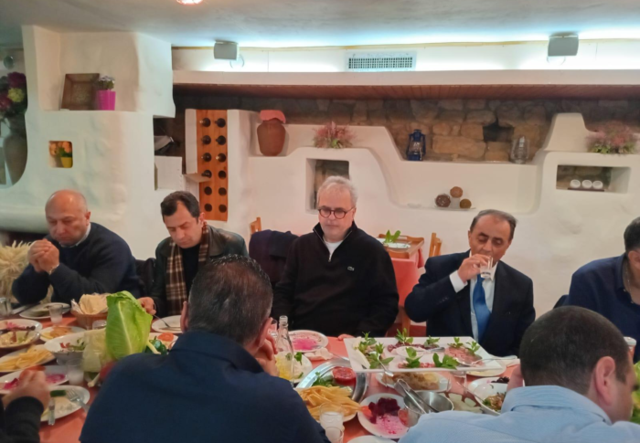 لقاء في مطعم النهر عكس صدق التوافق في بلدة بسكنتا