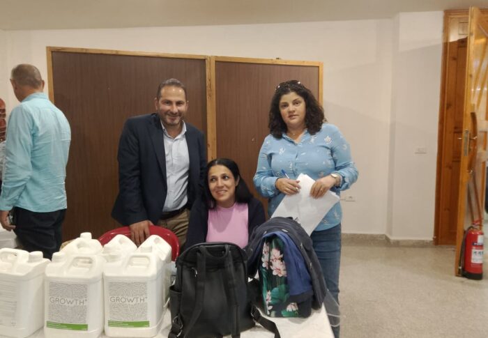 بلدية بسكنتا تستقبل وفدا من وزارة الزراعة ومزارعين بسكنتا يتسجلون في السجل الزراعي